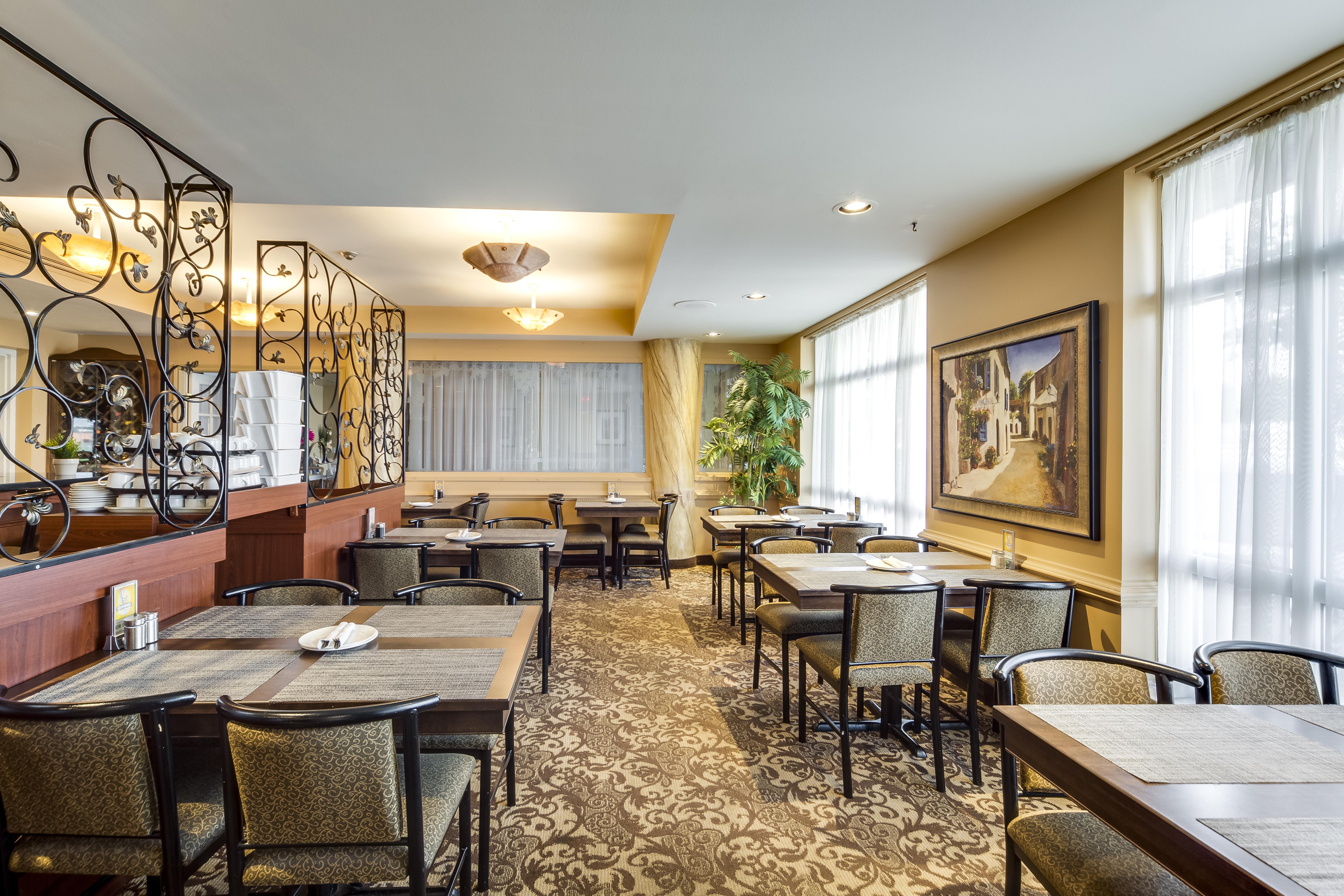 Monte Carlo Inn Oakville Suites Exteriör bild